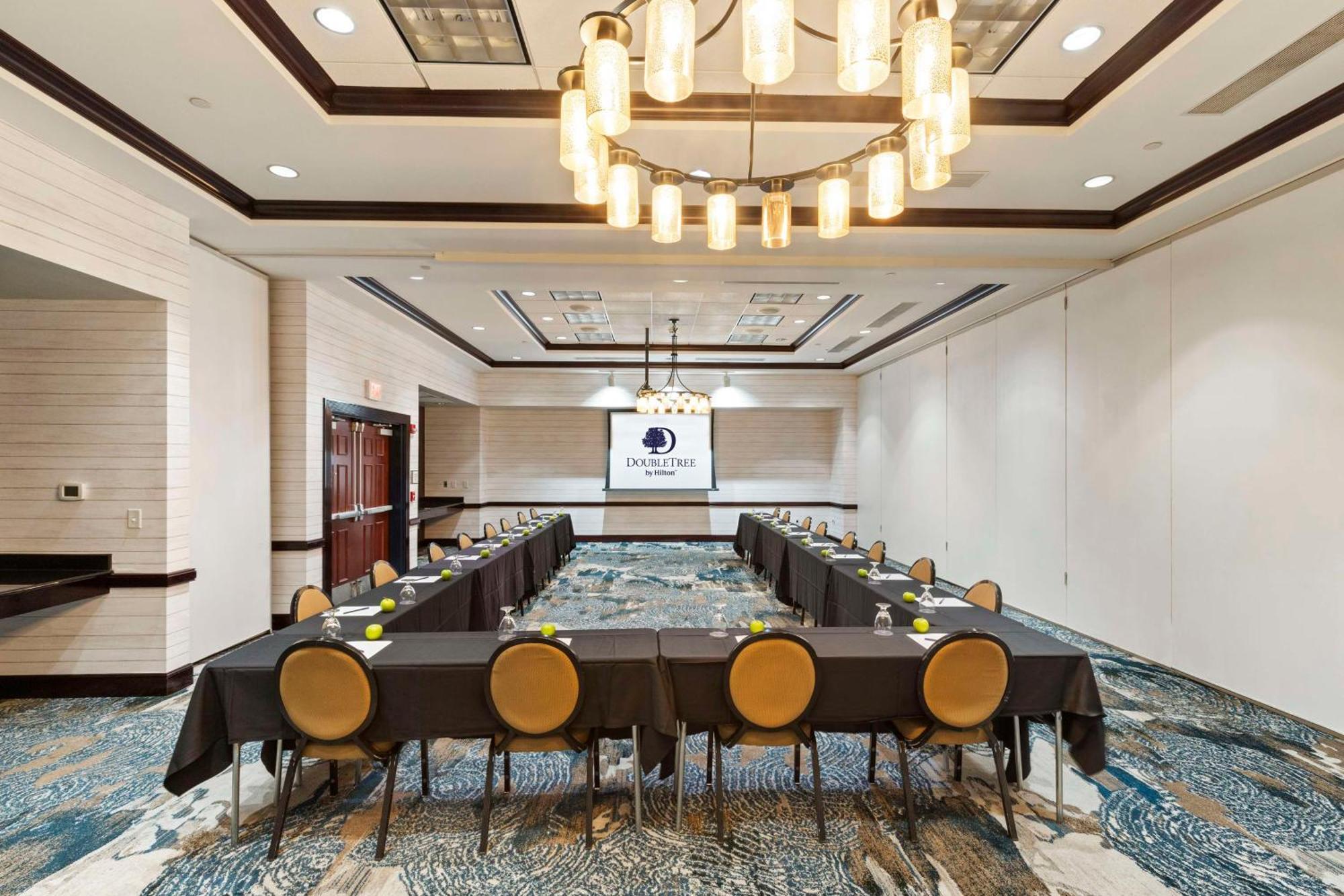 Doubletree By Hilton Front Royal Blue Ridge Shadows Hotel Luaran gambar